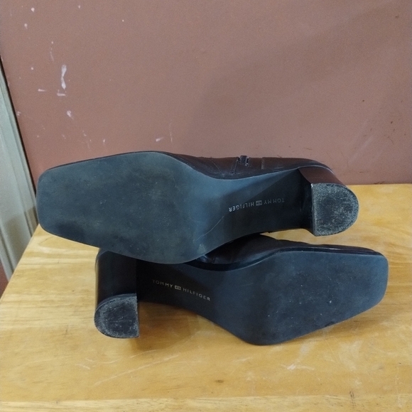 Tommy Hilfiger Miranda women's heeled zip up boots size 8M - Picture 5 of 10